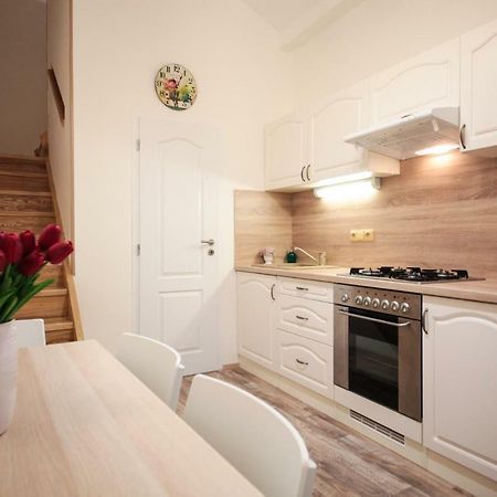 Family Duplex On Wenceslas Square Praga Exterior foto
