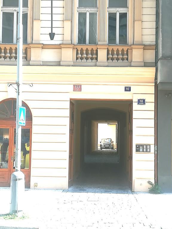Family Duplex On Wenceslas Square Praga Exterior foto